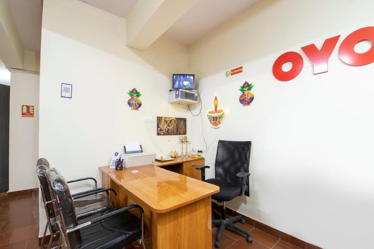 Hotel Oyo 49073 Whitefield Comforts Bangalore Exterior foto